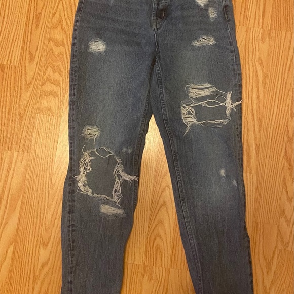 Jeans - Picture 1 of 3